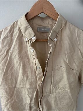 Everlane 100% linen Casual Button-Up Shirt in Light Beige